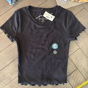 Womens Aeropostale Women’s XS Black Crop Top Shrunken Tee Ruffle Hem NWT